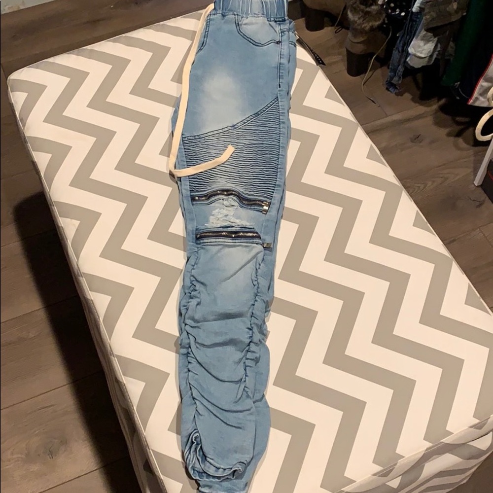 Fashionova jeans